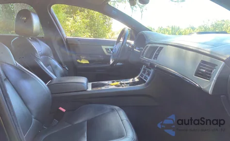 2014 Jaguar Xf Supercharged z USA, uszkodzony, nr VIN SAJWA0HP4EMU11752